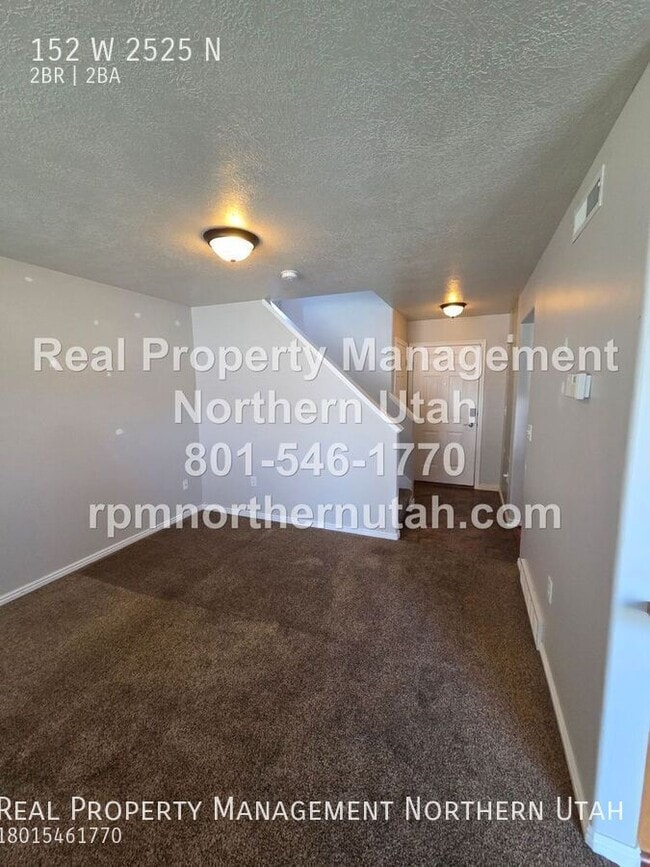Photo - 152 W 2525 N