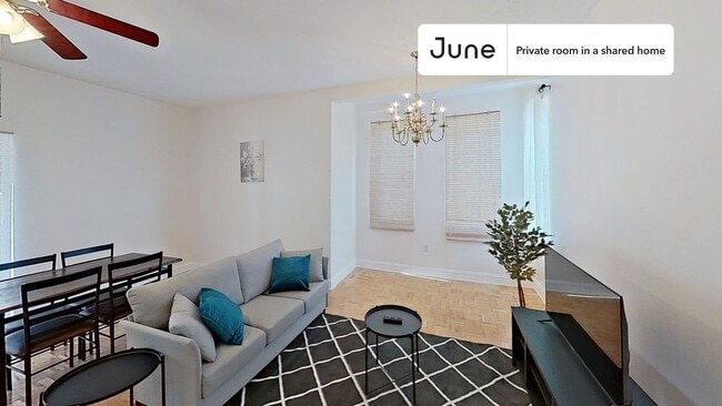 Building Photo - Room in Shared 3 bed/1 bath home Unit C