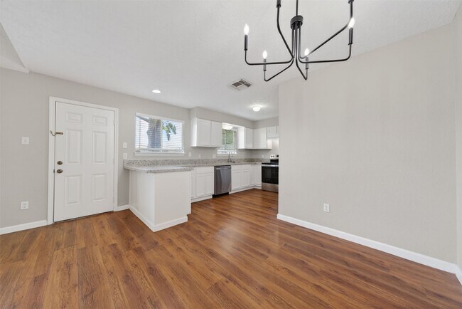Photo - 9906 Rocky Hollow Rd