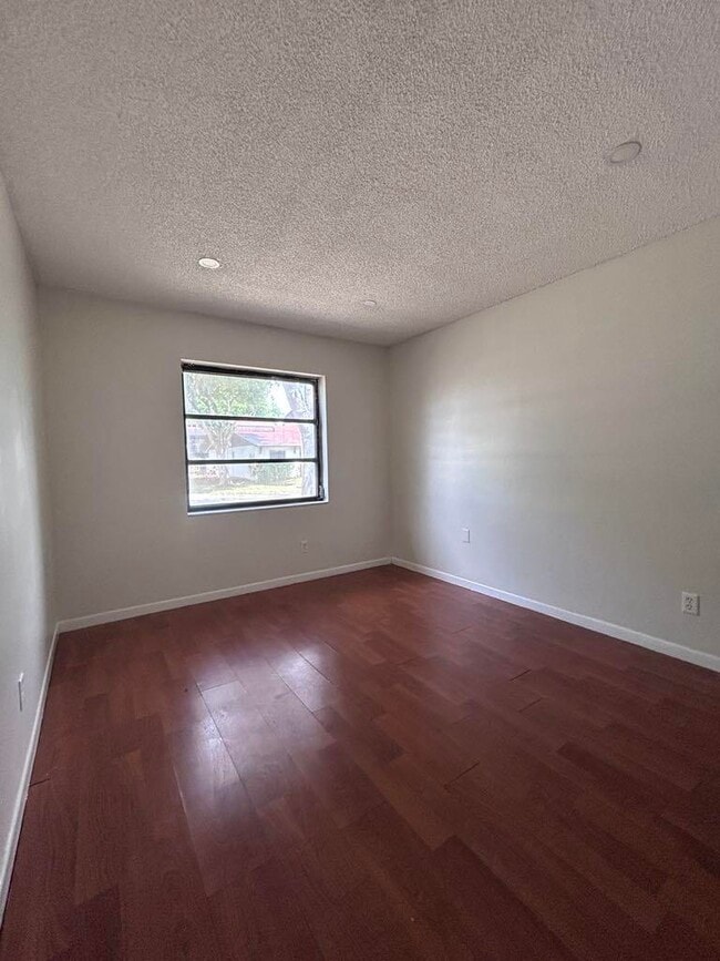 Photo - 4029 SW 68th Way