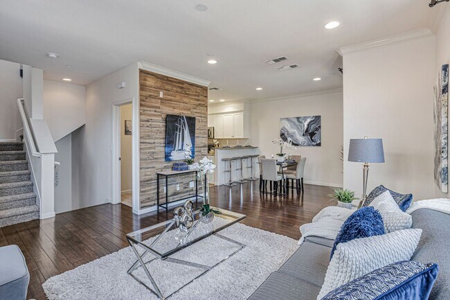 Photo - Beautiful Upgraded 2 Bedroom 2.5 Bath Berr...