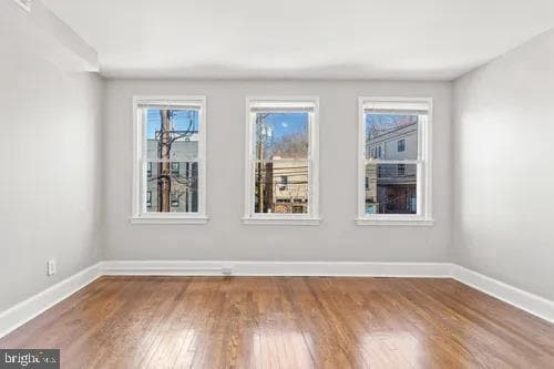 3742 12th St NE Unit 9