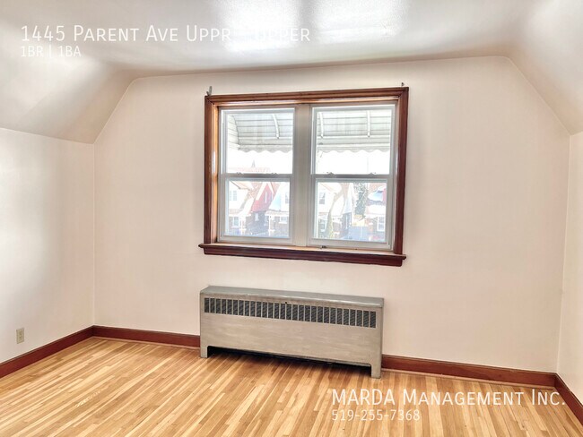 Photo - SPACIOUS 1 BEDROOM/1 BATH UNIT IN WALKERVILLE+ HYDRO Unit Upper