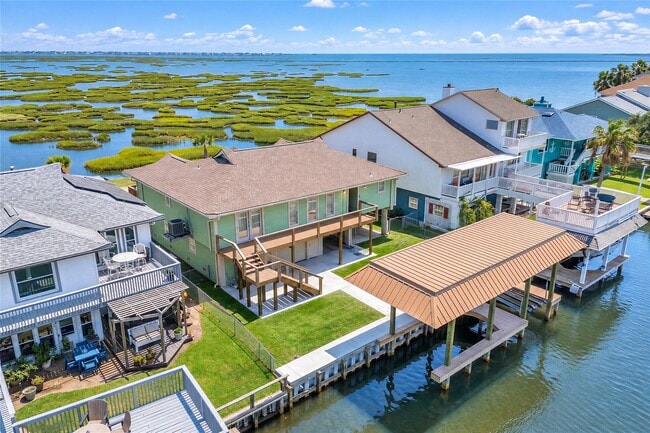 1264 Blue Heron Dr