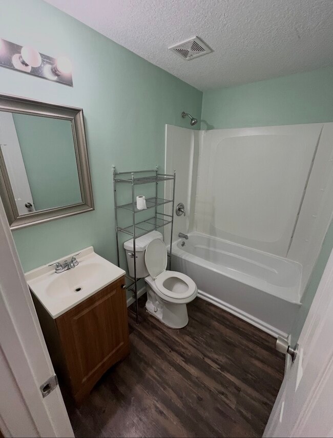 Photo - 1307 Olive St