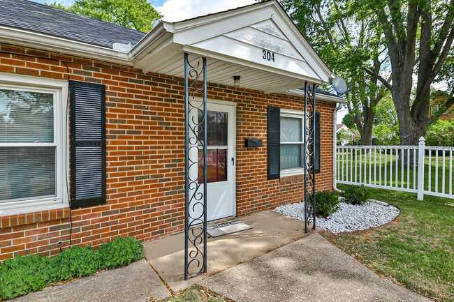 Photo - 304 Merrill Ave