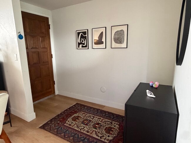 Photo - 132 W Alamar Ave Unidad 1