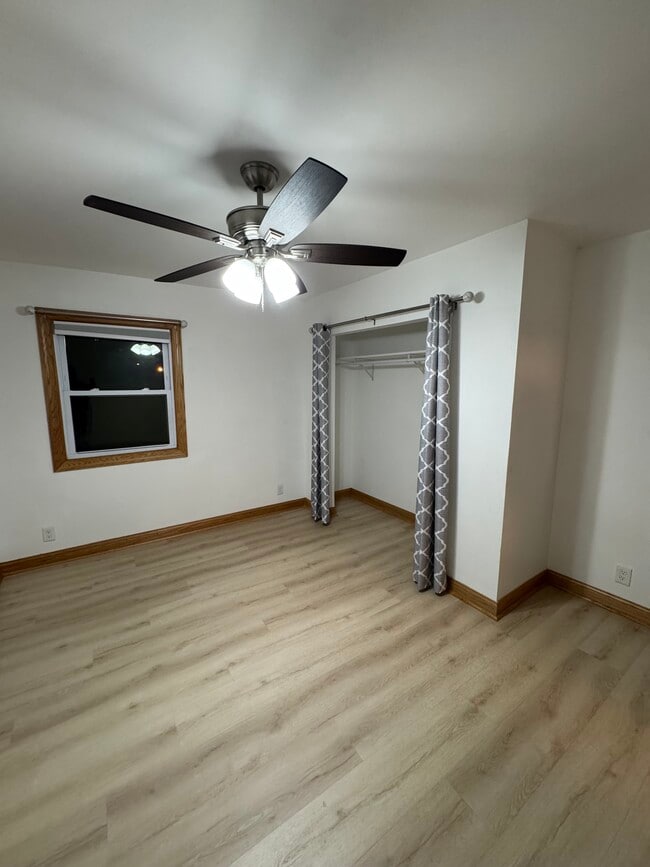 Photo - 3078 S Kinnickinnic Ave Unit Upper