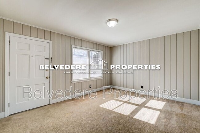 Photo - 215 McIver St