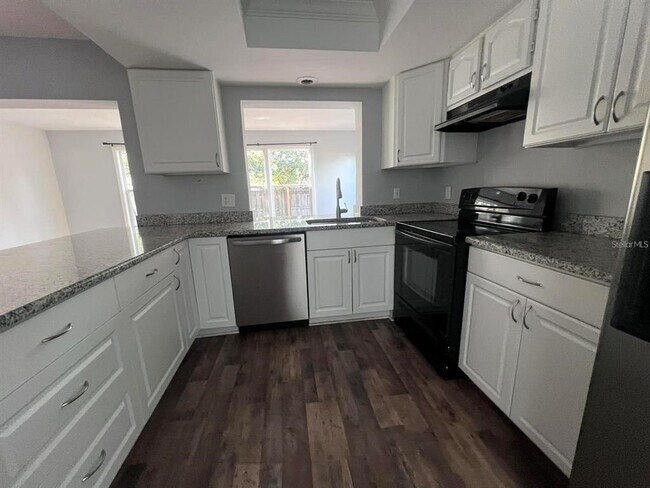 Photo - 2072 Los Lomas Dr