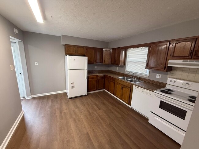 Photo - 327 Garden Park Dr