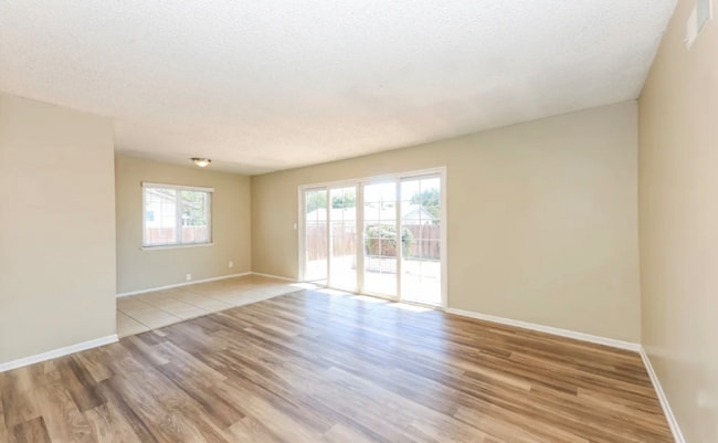 Building Photo - 2815 St Elmo Dr