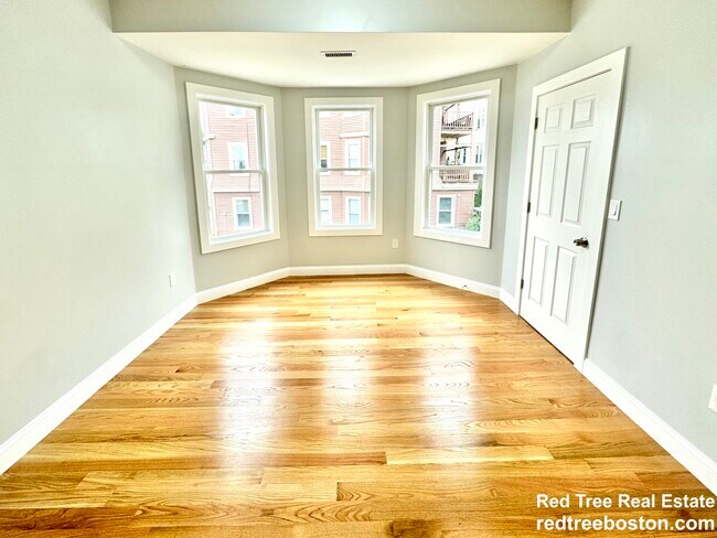 Photo - 190 Hillside St Unidad 2