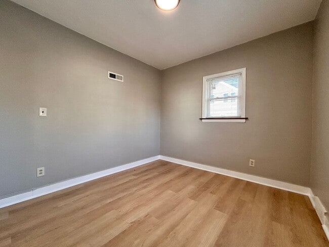 Photo - 297 W Larch Ave Unit #1