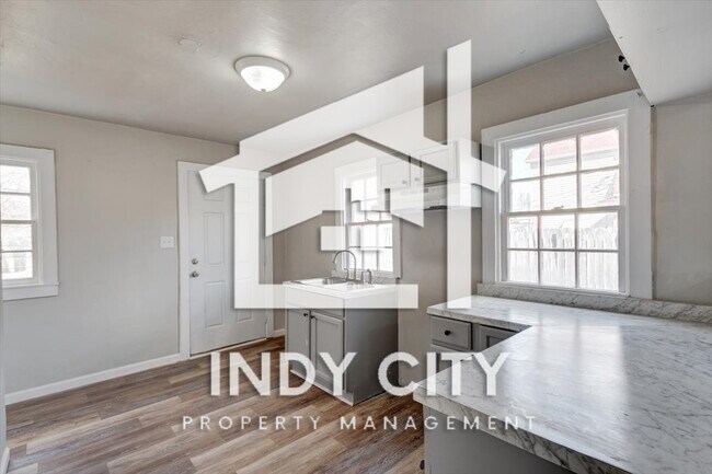 Photo - 1244 Edgemont Ave