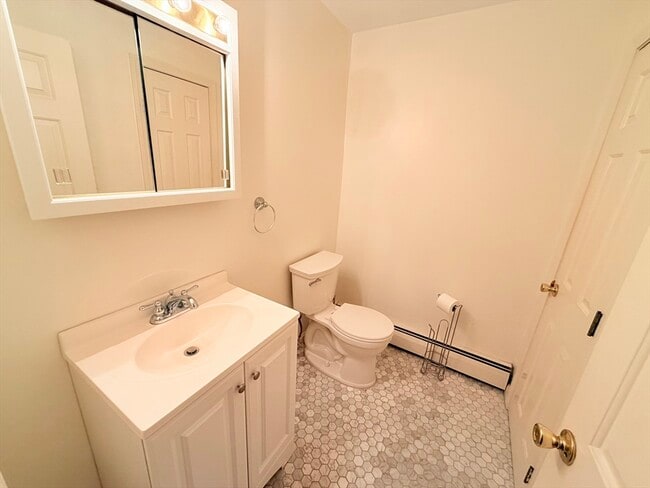 Photo - 107 Bolton St