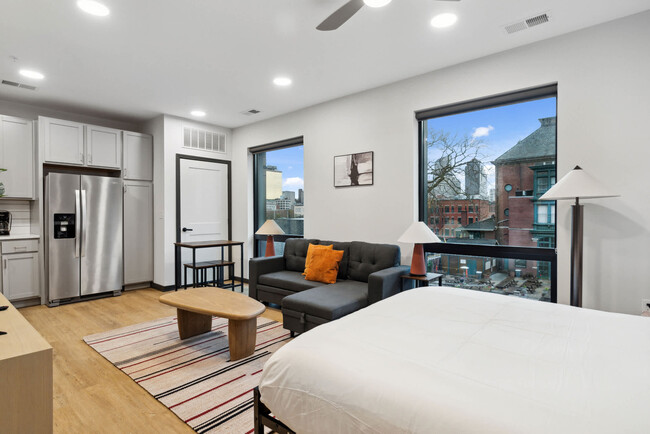Building Photo - 423 E Michigan St Rental