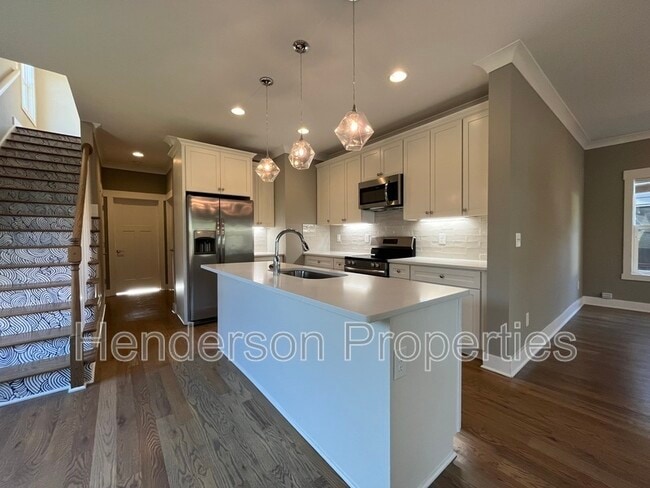 Building Photo - 705 Baldwin Ave