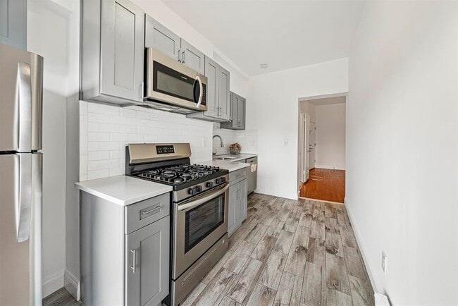 Photo - 242 Palisade Ave Unit 2