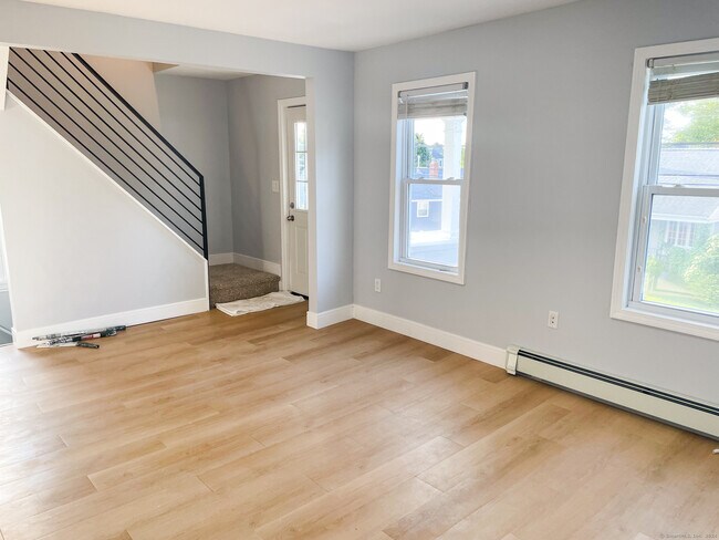 Photo - 128 Victory St Unit 2