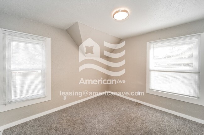 Photo - 1836 Superior St