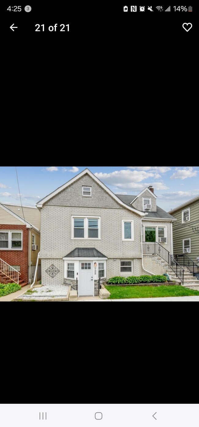 Building Photo - 728 Golden Ave Unit 1
