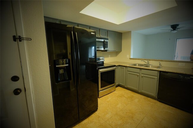 Photo - 4444 Victory Dr Condo Unit 1208