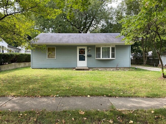 Building Photo - Inviting 2 Bed, 1 Bath Home in Peaceful Urbana Neighborhood