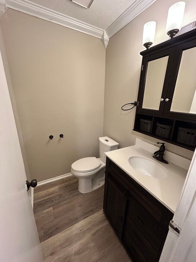 Photo - 209 N Kimbrel Ave Unit 209 N Kimbrel Ave