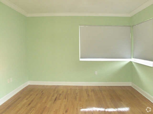 Bedroom - SoBe Apartment Rentals