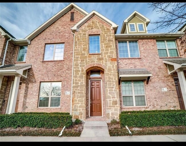 Building Photo - 620 S Greenville Ave