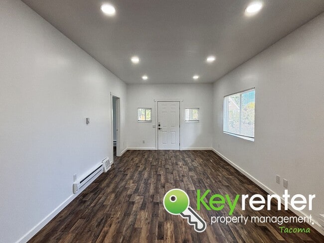 Photo - Updated 3-Bedroom Home for Rent in Central...