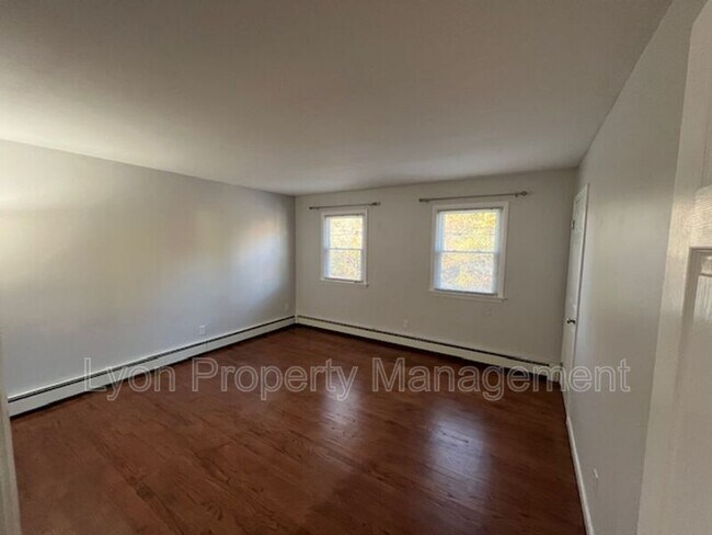 Photo - 155 Canal St Unidad B