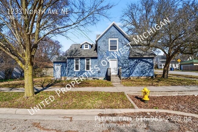 Building Photo - 1233 North Ave NE