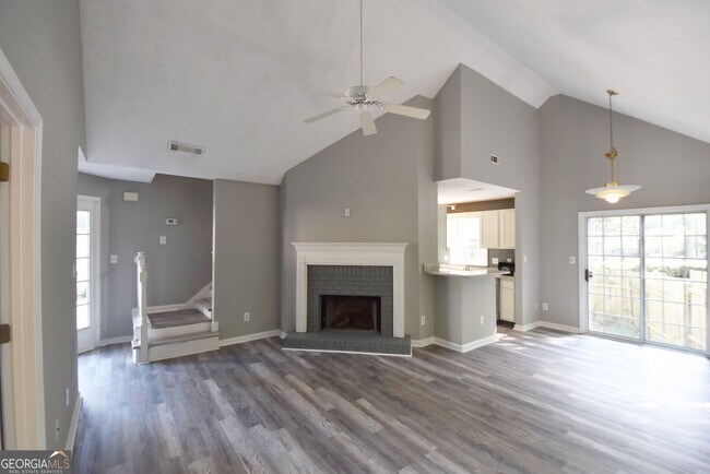 Photo - 700 S Fairfield Dr