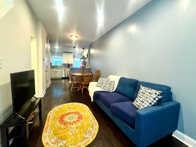 Photo - 321 Titan St