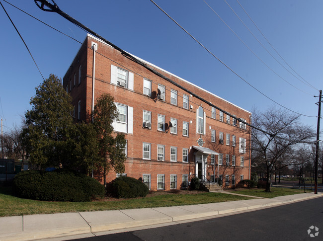 Building Photo - 43RD FLATS Rental