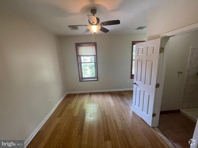 Building Photo - 1728 W Diamond St Unit 3 Rental
