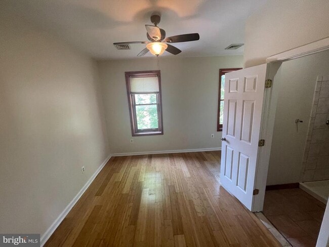 Building Photo - 1728 W Diamond St Unit 3 Rental