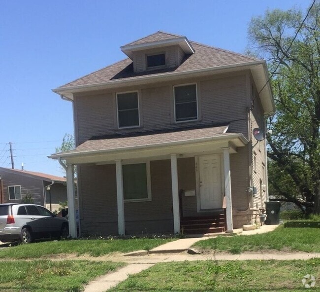 Building Photo - 846 Logan Ave Rental