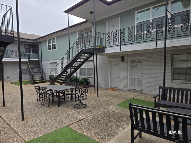 Photo - 815 Harvard St Unit 30