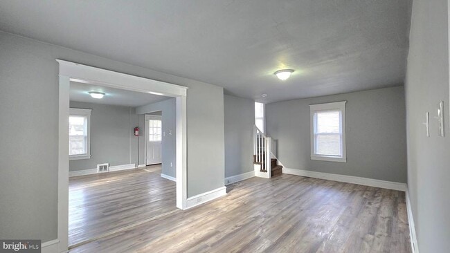 Building Photo - 2105 Hunter St