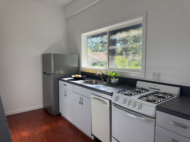 Photo - 1600 Wildwood Dr