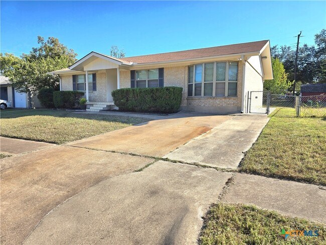 Photo - 1204 Amthor Ave