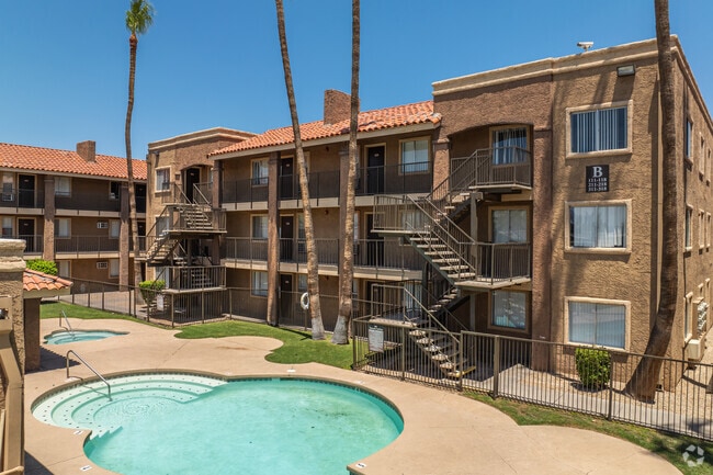 Tamarak Gardens Apartments