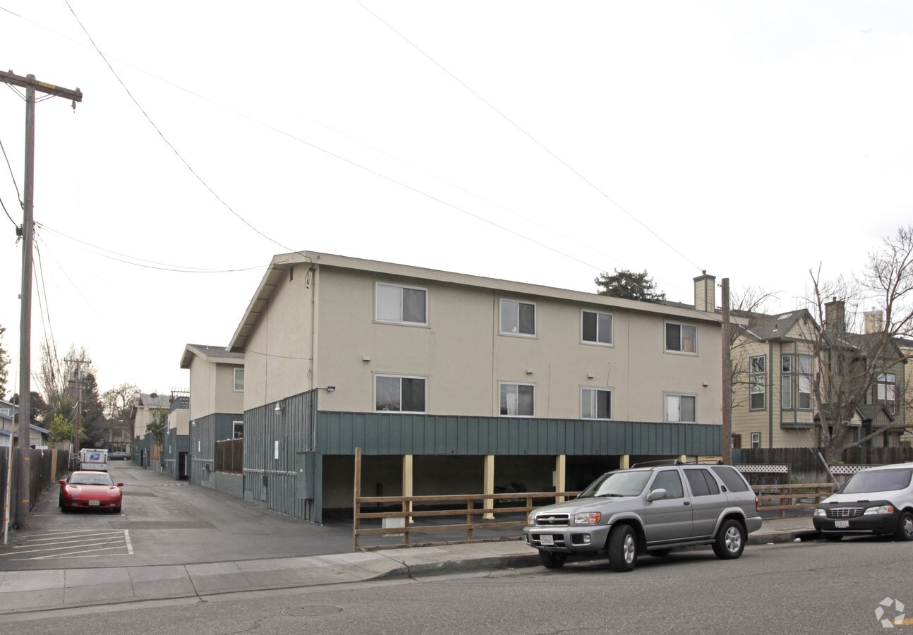 Photo - Nederland Apartments