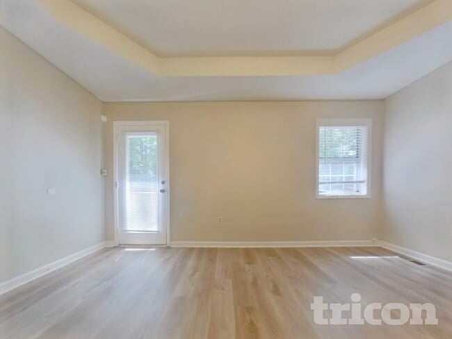 Photo - 2711 Candler Ct