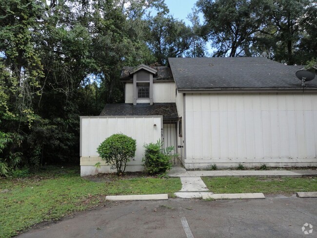 Building Photo - 3/2 Townhome Cypress Point