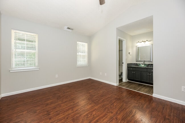 Photo - Inviting 3-Bedroom Home in Simpsonville, SC