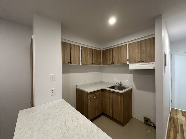 Kitchen - 3685 Rue Berri